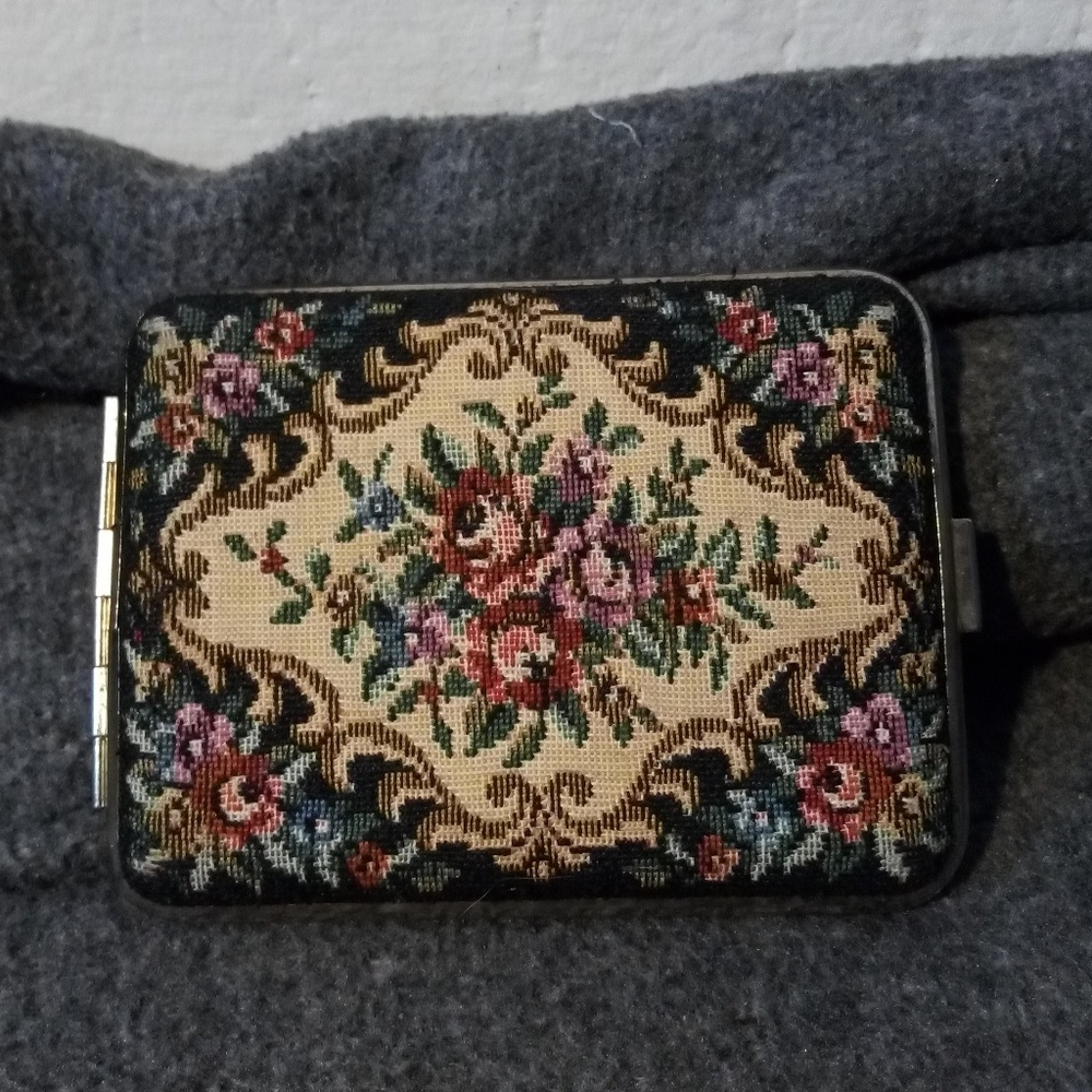 Embroidered Look Floral Hardcase Wallet NWOT
